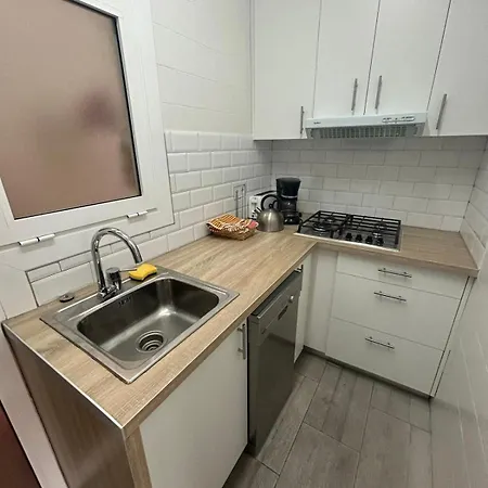 Apartment Bravaholidays-420-colon, 2nd Line Beach, Wifi Blanes