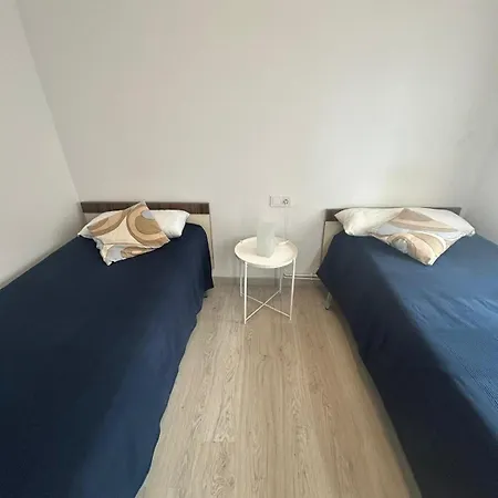 Apartment Bravaholidays-420-colon, 2nd Line Beach, Wifi *