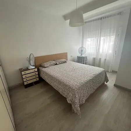 Bravaholidays-420-colon, 2nd Line Beach, Wifi Apartment